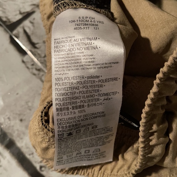 Boys Hurley 100% polyester shorts sz 5 - Picture 4 of 5